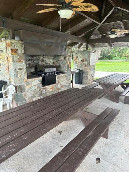 Lake Valrico'S Camelot Court With Heated Pool & Access To Private Lake Exterior foto